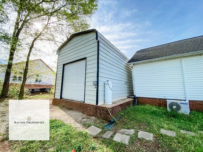 Building Photo - Beautiful Ranch Style Home in Wellford, SC