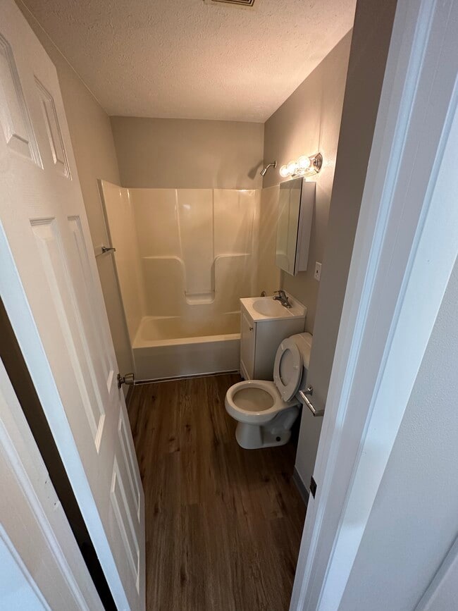 Building Photo - 619 Miriam Ave