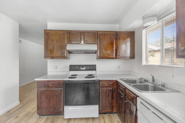 Building Photo - 12908 Constitution Ave NE