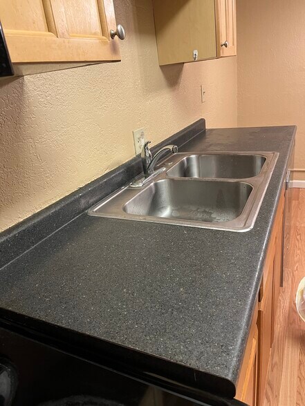 Building Photo - 1531 American Blvd E