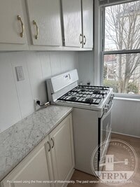 Building Photo - 33 16th St