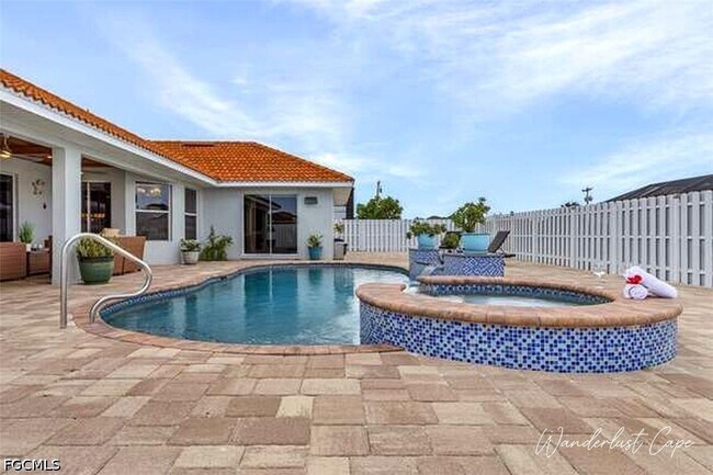 Building Photo - 4413 SW 10th Ave
