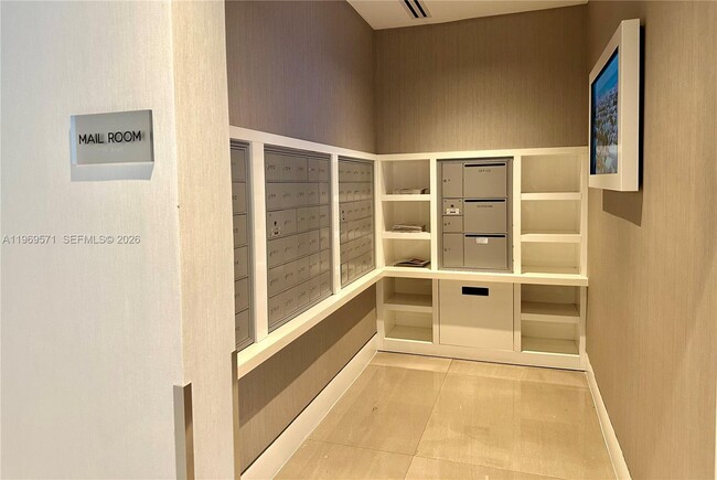 Building Photo - 540 West Ave