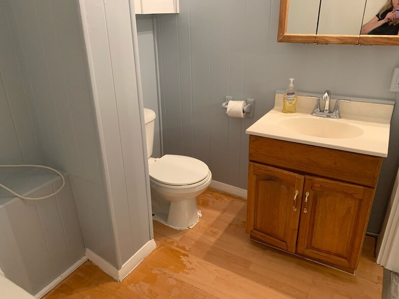 Building Photo - 94 Old Colony Ave