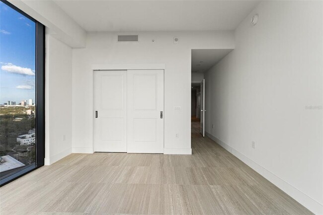 Building Photo - 3015 S Ysabella Ave