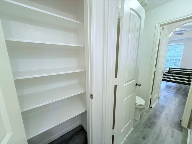Building Photo - 30515 Woodson Trace Dr