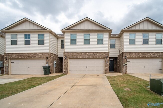 Building Photo - 217 Bay Pine Dr