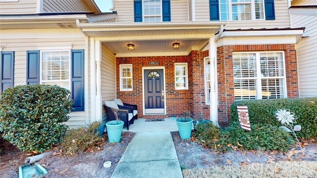 Building Photo - 10924 Alderbrook Ln