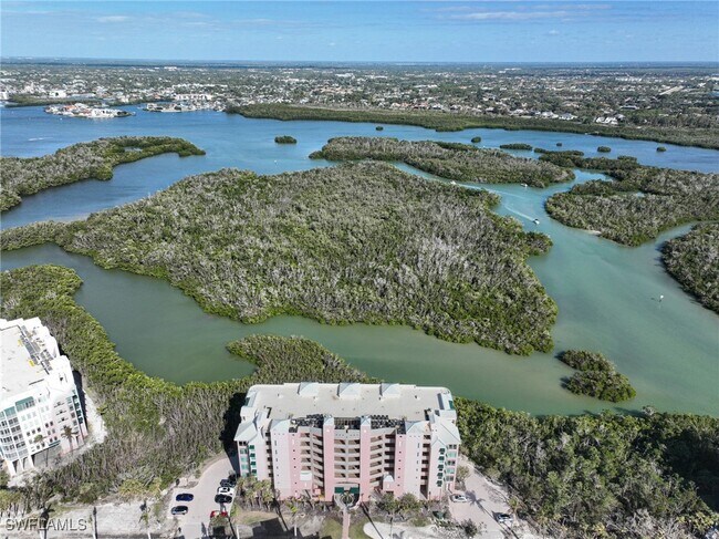 Building Photo - 262 Barefoot Beach Blvd
