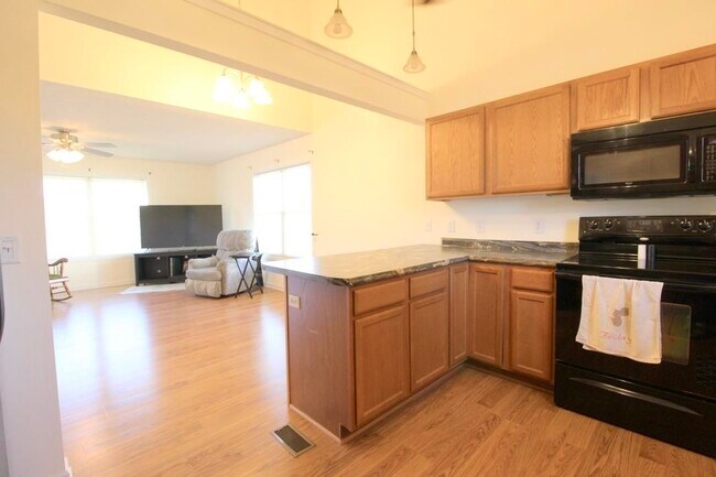 Building Photo - 120 Hollen Mill Ct