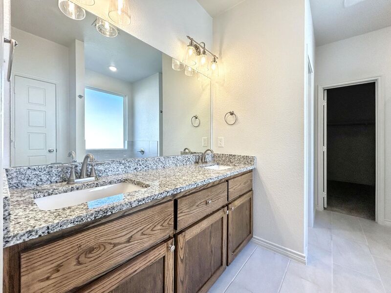 Building Photo - 866 Freedom Cir