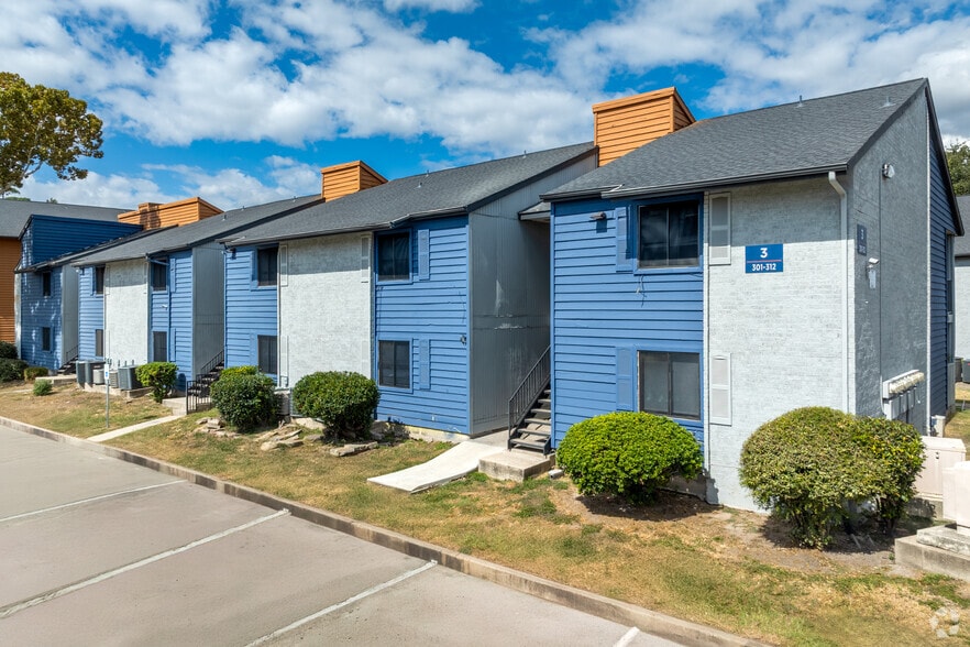 Primary Photo - Trenton Place