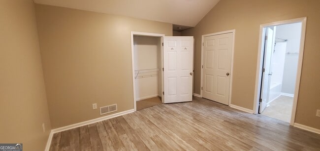 Building Photo - 340 Twin Point Way
