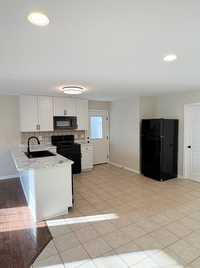 Building Photo - 401 Catalpa Cir