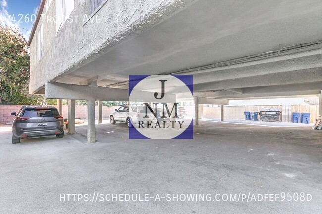 Building Photo - Beautiful 1 Bedroom + 1 Bath + Private Patio