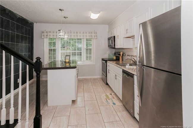 Building Photo - 1302 Kienast Dr
