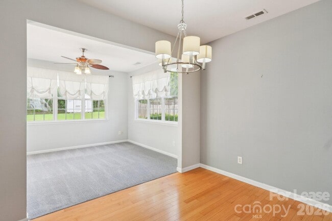 Building Photo - 14417 Laurel Tree Ln