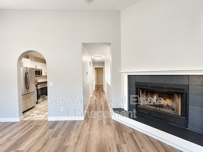 Building Photo - 4031 Lunar Dr
