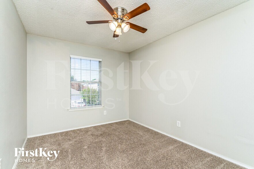 Building Photo - 530 Alameda Ave