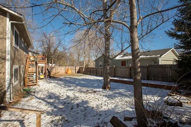 Building Photo - Charming 3-Bedroom Home on a Spacious Corn...