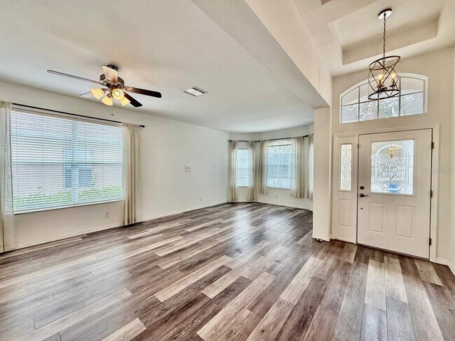 Building Photo - 10226 Evergreen Hill Dr