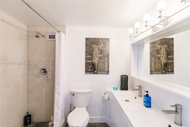 Building Photo - 1000 West Ave