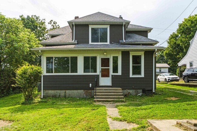Building Photo - 5858 S Main St