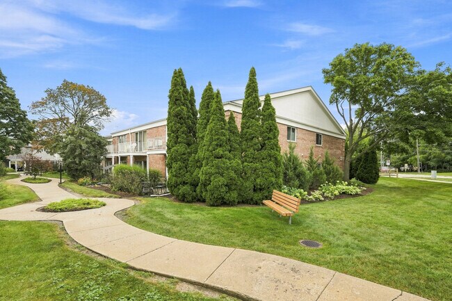 Building Photo - 5115 Blodgett Ave