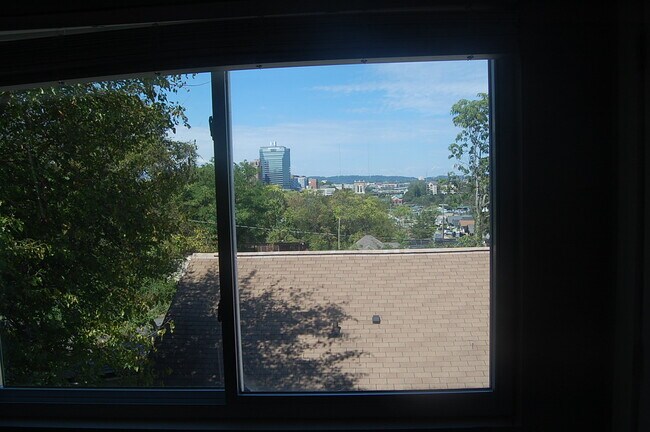 Building Photo - 2225 Atchley St