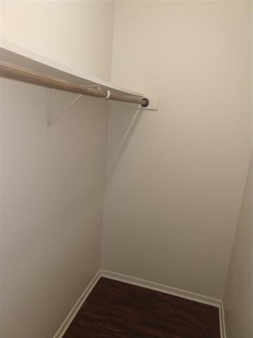Building Photo - 2110 Valleywood Dr