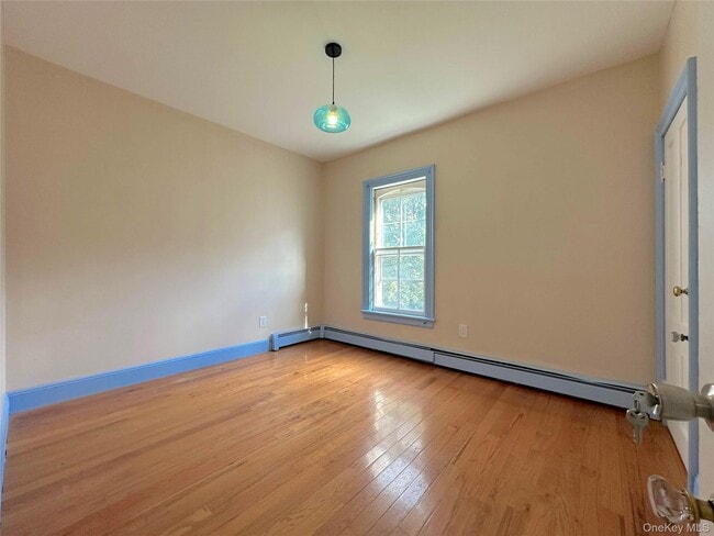 Building Photo - 240 Grand St