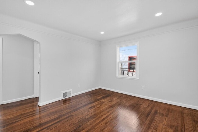 Building Photo - 8449 Penrod St