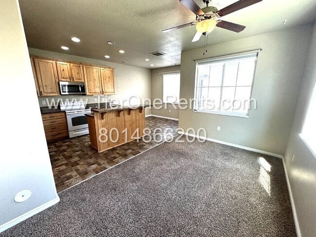 Building Photo - This property offers a NO DEPOSIT option a...