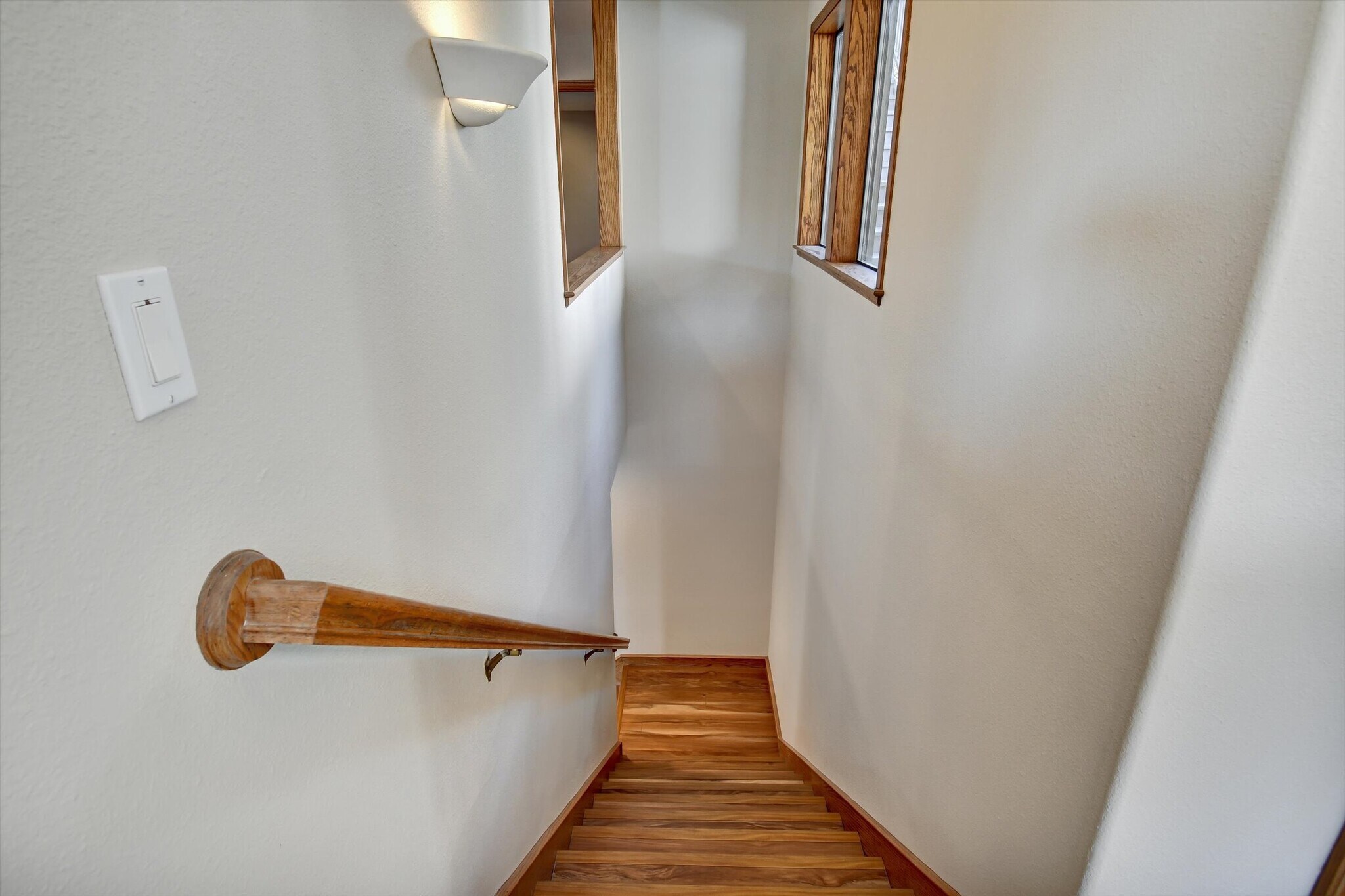 Building Photo - 616 Gravatt Dr