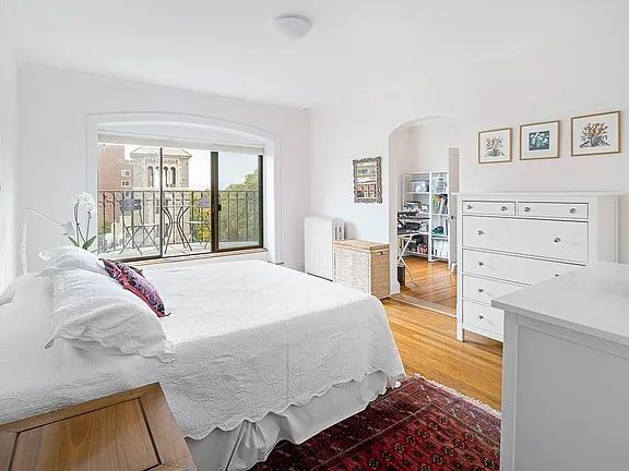 Building Photo - "Spacious 2-Bed, 2-Bath Gem in Cambridge - 1537 Sq Ft of Comfort & Style!"