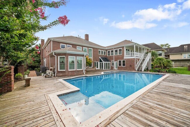 Building Photo - 91 Heathrow Ln