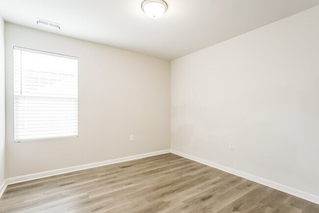 Building Photo - 534 Dawley Dr