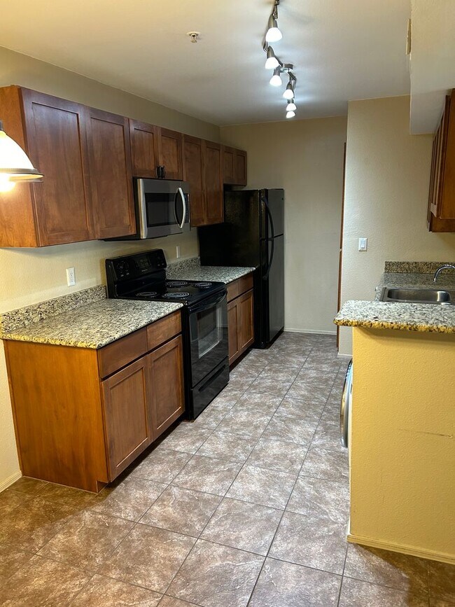 Building Photo - Wonderful Rental