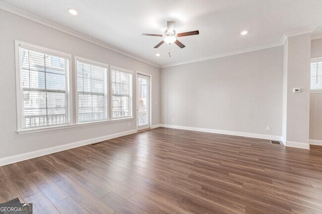 Building Photo - 5051 Pinckney Ln