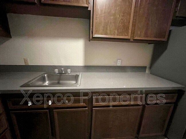 Building Photo - 2857 N Los Felices Rd