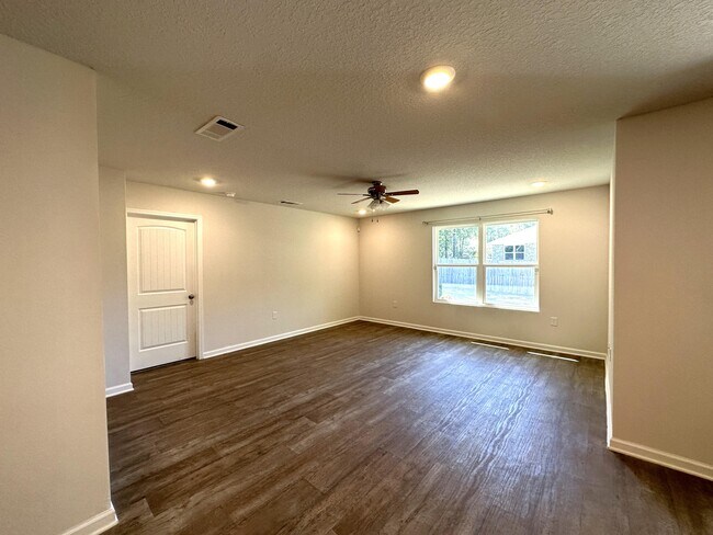 Building Photo - 3481 Sparco Dr