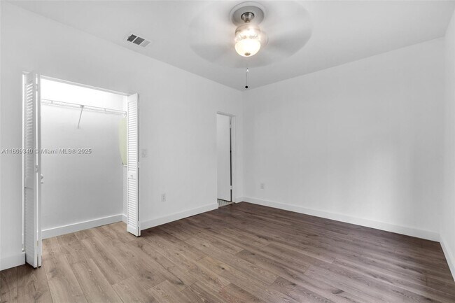 Building Photo - 1051 Meridian Ave