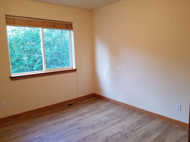 Building Photo - 3532 Skylark Loop