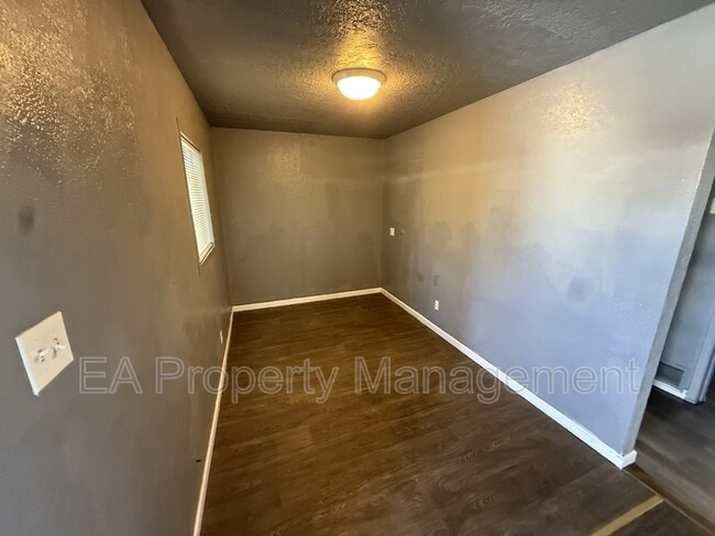 Building Photo - 117 40th St NW
