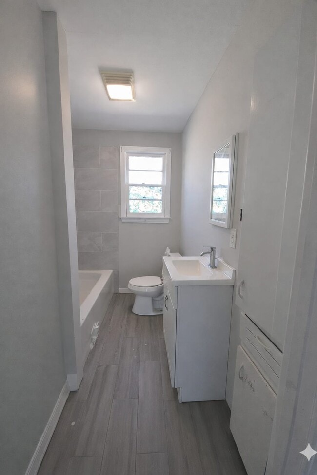 Building Photo - 1330 West Dr