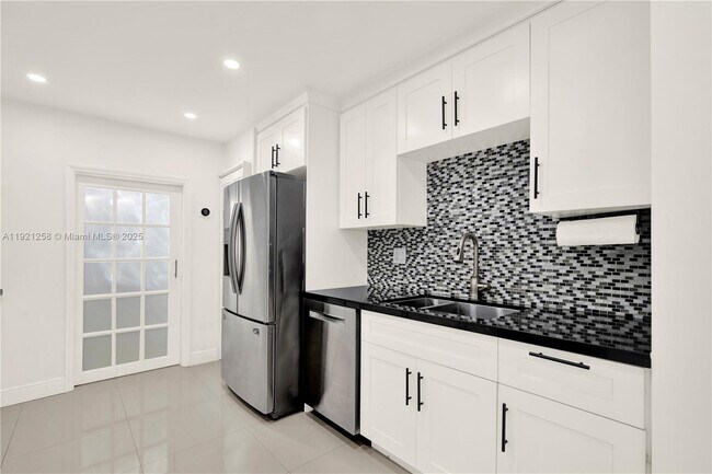 Building Photo - 11377 SW 74th St