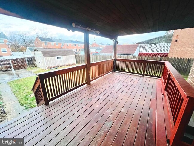 Building Photo - 747 Seawall Rd