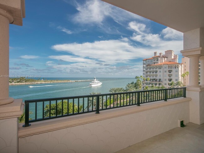 Building Photo - 7141 Fisher Island Dr