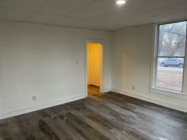 Building Photo - 909 N Olive St