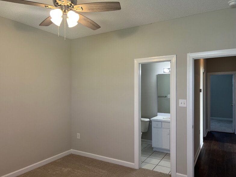 Building Photo - 3321 Whitlock Dr N